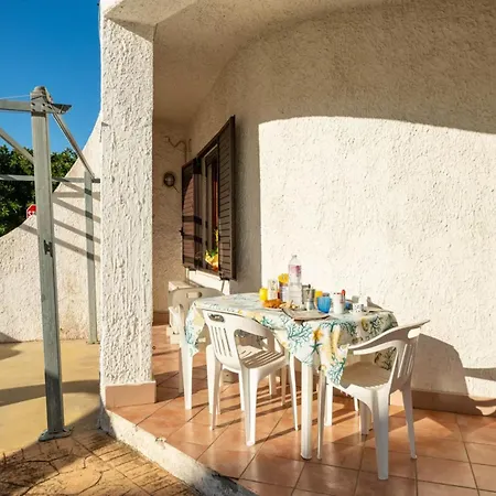 A Welcoming Ground-floor Appartement
