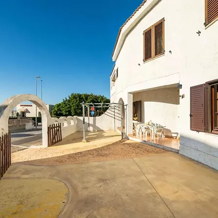 Appartement A Welcoming Ground-floor Porto Torres