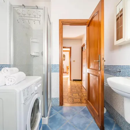 A Welcoming Ground-floor Daire *